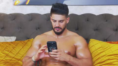 Dustin online show from November 4, 2025, 11:04 pm