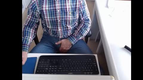 dutchpornking2 online show from February 17, 2025, 8:09 am