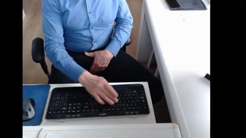 dutchpornking2 online show from April 19, 2026, 6:24 am