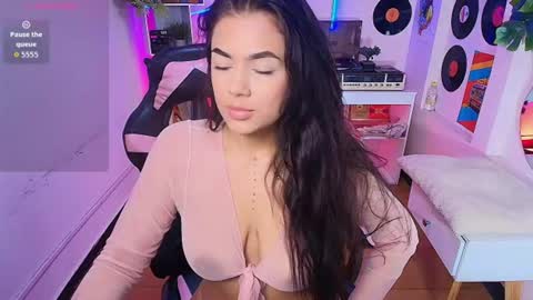 Snapshot of duulce_mia chatting on June 24, 2026, 11:31 am duulce_mia online show from June 24, 2026, 11:31 am