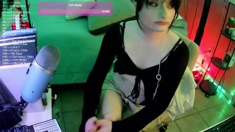 DvaDaisy online show from October 19, 2025, 11:38 pm