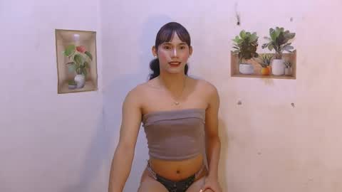 Snapshot of dy_namite chatting on May 12, 2026, 5:21 pm dy_namite online show from May 12, 2026, 5:21 pm