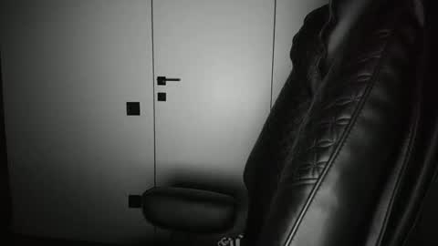 Dya online show from April 20, 2026, 8:43 pm