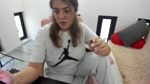 dayana online show from February 23, 2026, 5:49 am