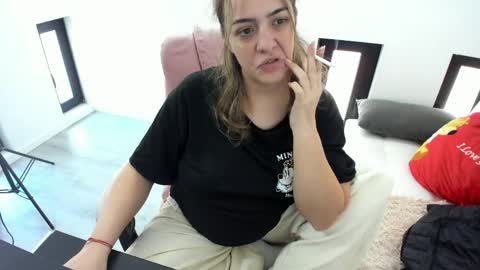 dayana online show from April 6, 2026, 4:57 am