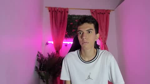 Dylan online show from September 17, 2025, 11:23 am