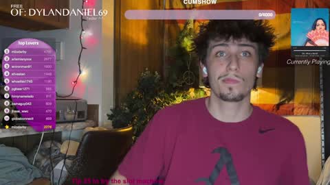 Snapshot of dylandaniel69 chatting on December 4, 2024, 7:17 am Dylan Daniel 7.8 online show from December 4, 2024, 7:17 am