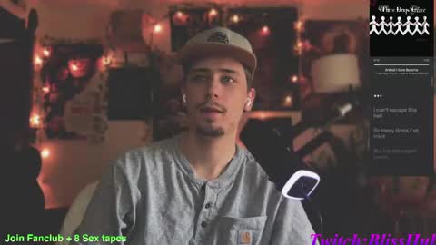 Snapshot of dylandaniel69 chatting on March 10, 2025, 5:50 pm Dylan Daniel 7.8 online show from March 10, 2025, 5:50 pm