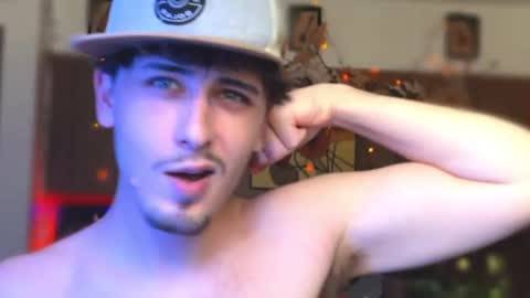 Snapshot of dylandaniel69 chatting on October 2, 2025, 7:43 pm Dylan Daniel 7.8 online show from October 2, 2025, 7:43 pm