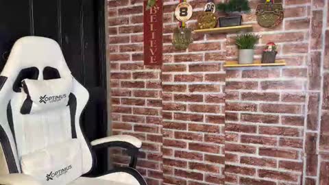 Dylangusss online show from February 17, 2026, 6:10 am