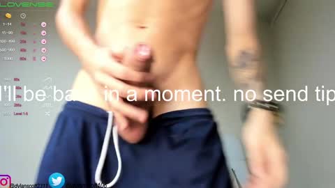 dylanscott_106 online show from February 19, 2025, 10:09 pm