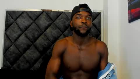 Dylan Taylor online show from October 12, 2025, 2:49 pm