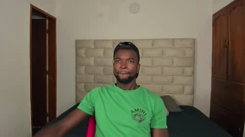 Dylan Taylor online show from November 18, 2025, 12:20 pm