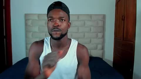 Dylan Taylor online show from November 25, 2025, 12:49 pm