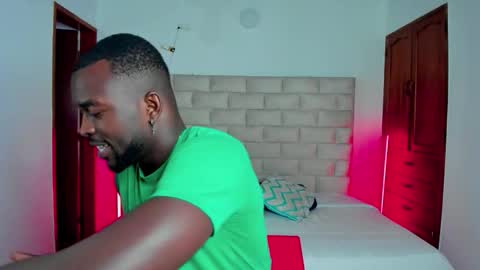 Dylan Taylor online show from December 15, 2025, 12:53 pm