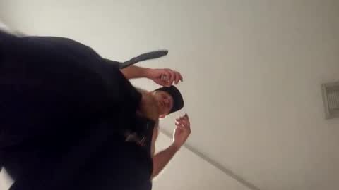 Snapshot of dzznutzzz chatting on October 1, 2025, 11:33 pm dzznutzzz online show from October 1, 2025, 11:33 pm