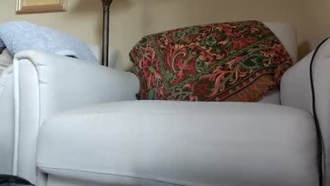 Snapshot of dzznutzzz chatting on November 20, 2025, 3:34 pm dzznutzzz online show from November 20, 2025, 3:34 pm