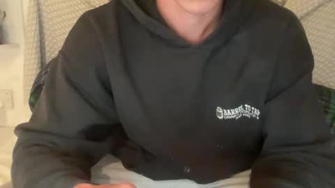 Snapshot of e534563 chatting on September 18, 2025, 8:22 pm e534563 online show from September 18, 2025, 8:22 pm