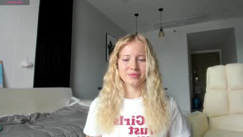 fansly - yourbestbaby online show from January 3, 2025, 5:06 am