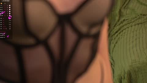 Snapshot of e_vvv_a chatting on December 12, 2024, 10:20 pm Eva online show from December 12, 2024, 10:20 pm