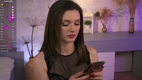 Snapshot of e_vvv_a chatting on February 3, 2025, 2:55 pm Eva online show from February 3, 2025, 2:55 pm