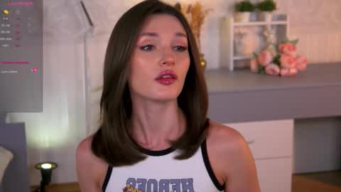 Snapshot of e_vvv_a chatting on September 12, 2025, 3:34 pm Eva online show from September 12, 2025, 3:34 pm