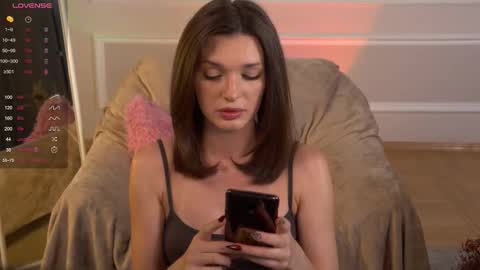 Snapshot of e_vvv_a chatting on September 14, 2025, 3:33 pm Eva online show from September 14, 2025, 3:33 pm