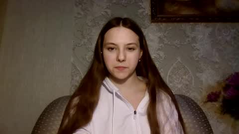 Yuni online show from April 16, 2026, 3:02 pm