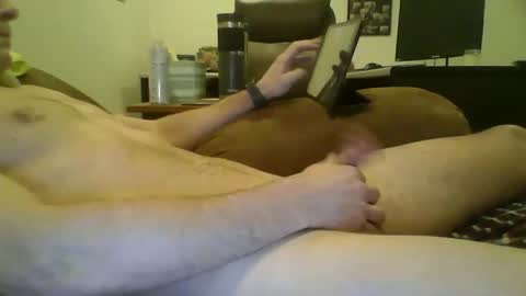 Snapshot of earlthomas00 chatting on February 26, 2025, 3:41 pm earlthomas00 online show from February 26, 2025, 3:41 pm