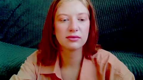 Snapshot of earn_my_lily chatting on April 30, 2026, 6:31 am Lily online show from April 30, 2026, 6:31 am