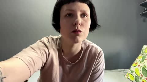 Snapshot of earthascritchfield chatting on May 19, 2026, 8:42 am Rina online show from May 19, 2026, 8:42 am