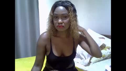 east_queen online show from October 29, 2025, 6:48 am
