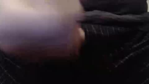 eat_a_peach2 online show from October 30, 2025, 11:22 am