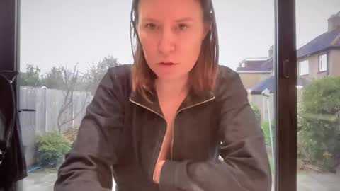 Nadia Ferreira  online show from February 10, 2025, 10:42 am