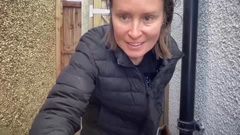 Nadia Ferreira  online show from September 16, 2025, 8:48 am