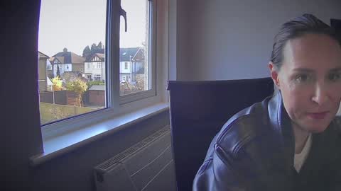 Nadia Ferreira  online show from March 19, 2026, 10:19 am