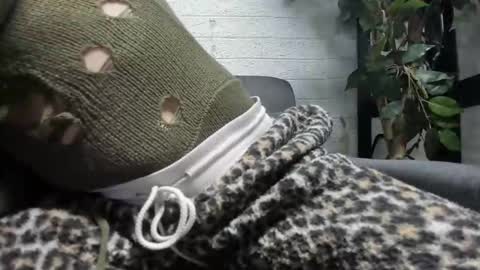 Snapshot of eatthebooty420 chatting on December 1, 2025, 6:24 pm hi.. im baybee more spicyness --- online show from December 1, 2025, 6:24 pm