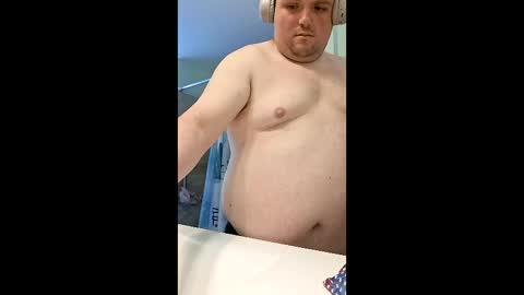 Snapshot of eazyb1991 chatting on February 6, 2026, 8:12 pm Eazyb91 online show from February 6, 2026, 8:12 pm