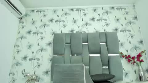 Snapshot of ebanolily chatting on February 18, 2026, 2:35 pm ebanolily online show from February 18, 2026, 2:35 pm