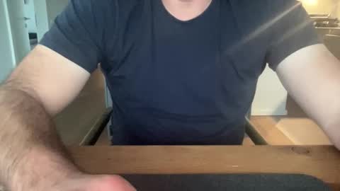 ebnk15 online show from October 9, 2025, 3:21 pm