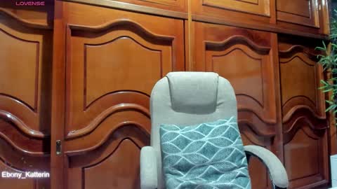 ebony_katterin online show from November 19, 2025, 11:10 am