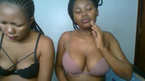 Snapshot of ebony_meeky chatting on October 10, 2025, 5:12 pm ebony_meeky online show from October 10, 2025, 5:12 pm