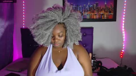 LINA  online show from April 22, 2026, 3:20 am