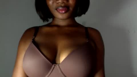 delilah online show from April 27, 2026, 7:01 pm