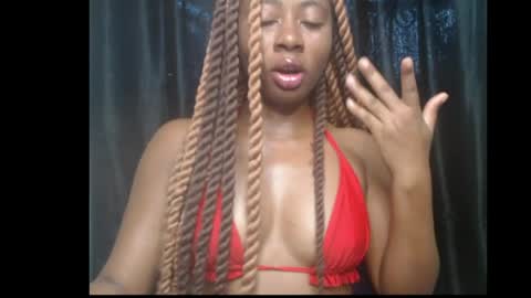 Snapshot of ebony_queenx chatting on April 27, 2026, 9:29 am Queen online show from April 27, 2026, 9:29 am