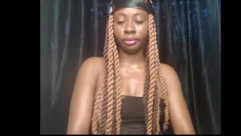 Snapshot of ebony_queenx chatting on April 30, 2026, 9:48 am Queen online show from April 30, 2026, 9:48 am