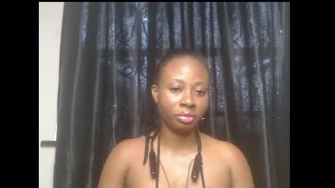 Snapshot of ebony_queenx chatting on May 24, 2026, 7:57 am Queen online show from May 24, 2026, 7:57 am