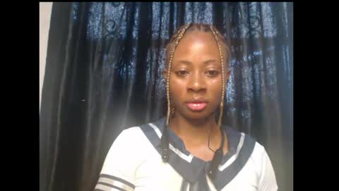 Snapshot of ebony_queenx chatting on May 28, 2026, 9:06 am Queen online show from May 28, 2026, 9:06 am