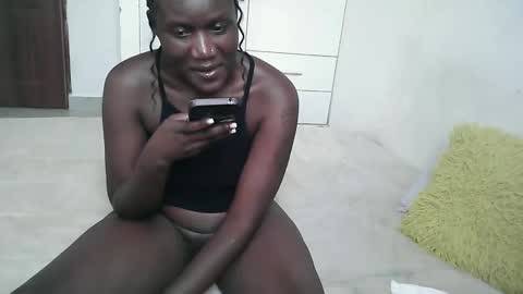 Snapshot of ebony_sisie chatting on March 16, 2026, 9:46 am ebony_sisie online show from March 16, 2026, 9:46 am