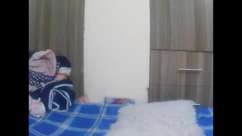 ebony_sluttt online show from March 2, 2026, 8:04 pm